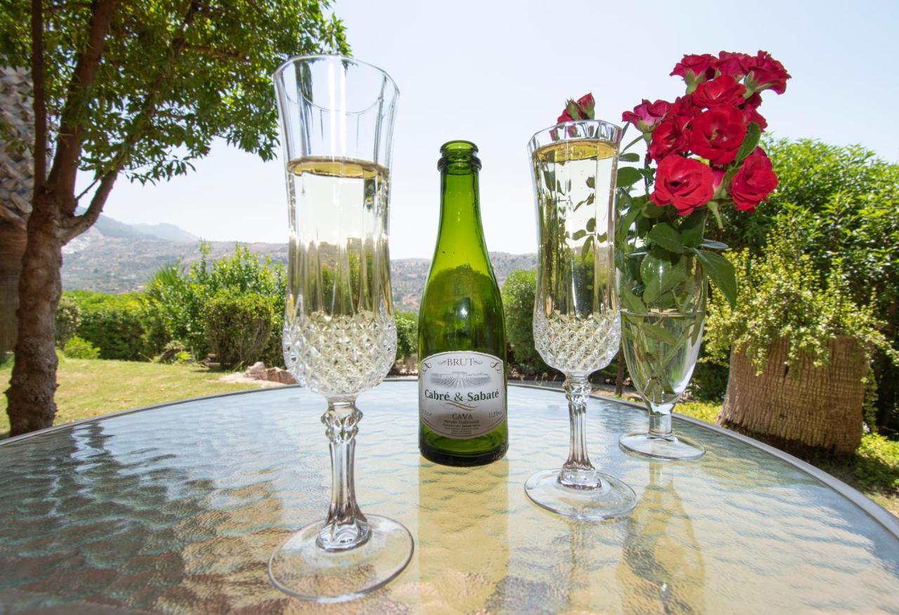 Hotel Cortijo De Salia Alcaucín エクステリア 写真