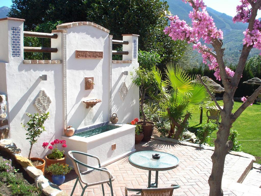 Hotel Cortijo De Salia Alcaucín エクステリア 写真
