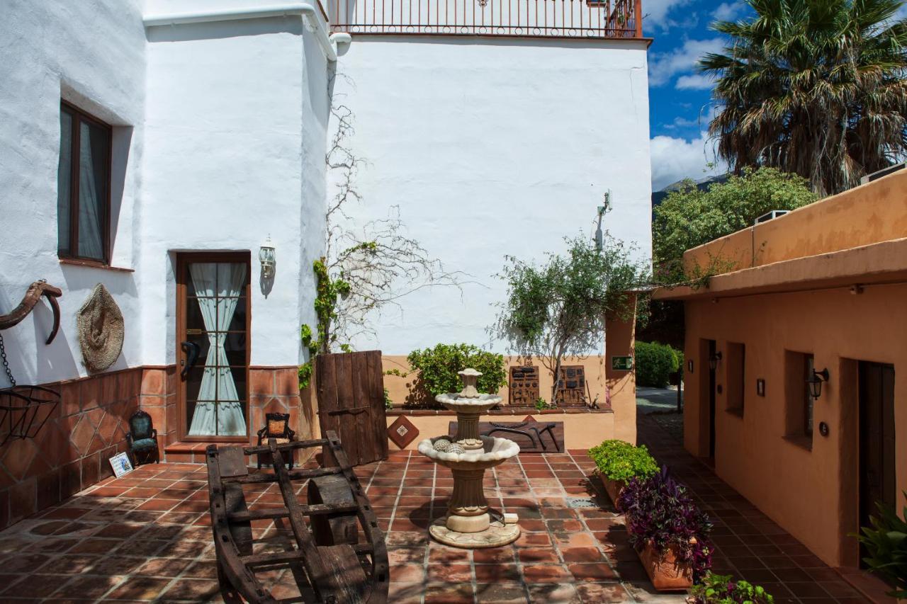 Hotel Cortijo De Salia Alcaucín エクステリア 写真