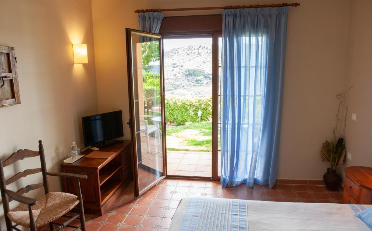 Hotel Cortijo De Salia Alcaucín エクステリア 写真